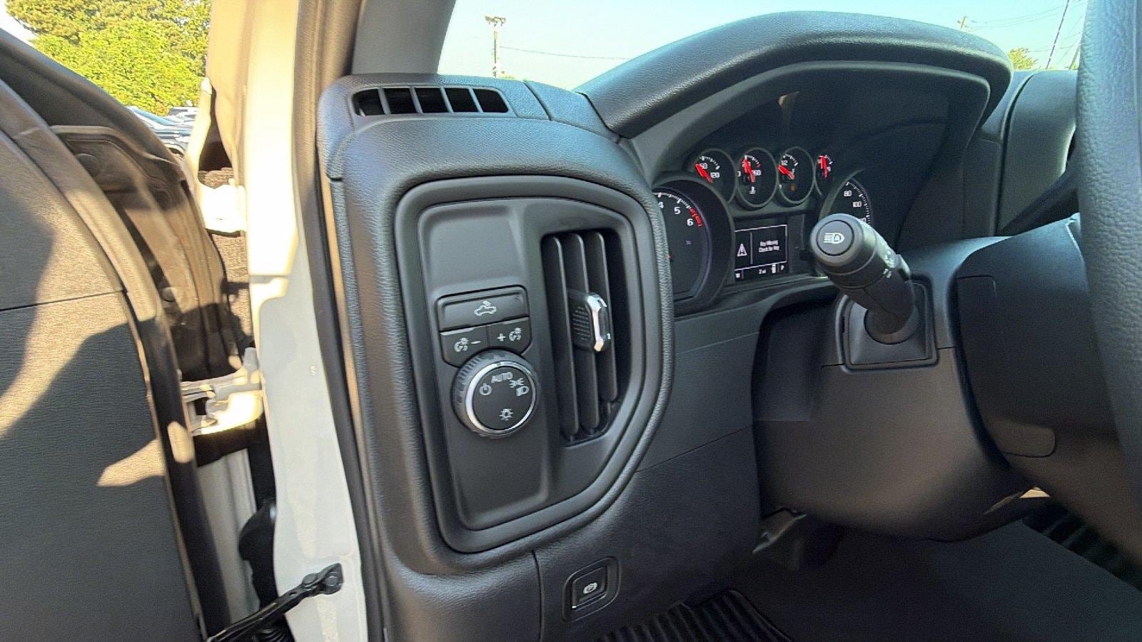 New 2026 Chevrolet Silverado 1500 Custom w/ Turbomax Blackout Package RWD image 18