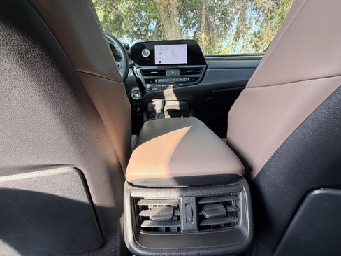 Certified 2023 Lexus ES 250 w/ Premium Package AWD/4WD image 37