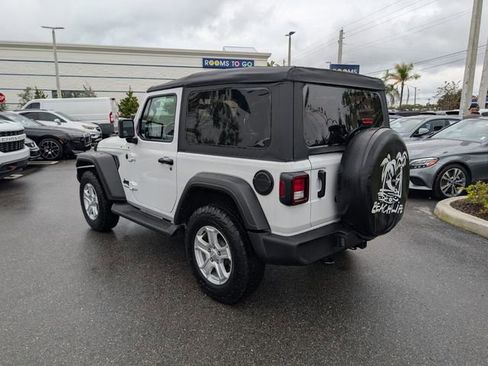 Used 2022 Jeep Wrangler Sport S image 8