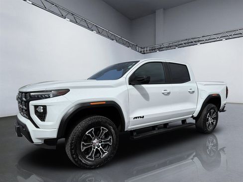 Used 2025 GMC Canyon AT4 AWD/4WD image 12