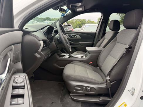 Certified 2023 Chevrolet Traverse LT AWD/4WD image 8