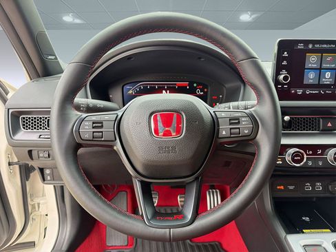 Used 2025 Honda Civic Type R image 18