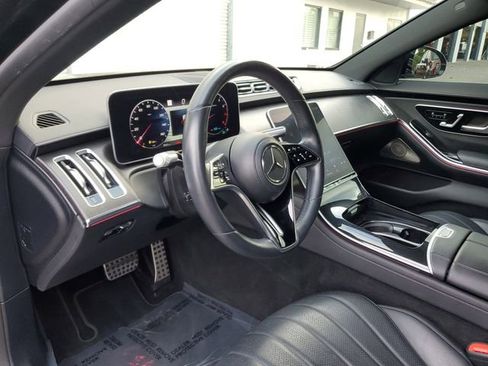 Used 2022 Mercedes-Benz S 500 4MATIC w/ AMG Line Package image 19