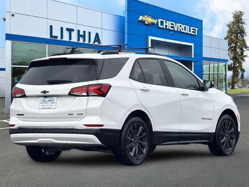 Used 2023 Chevrolet Equinox RS w/ RS Leather Package AWD/4WD image 2