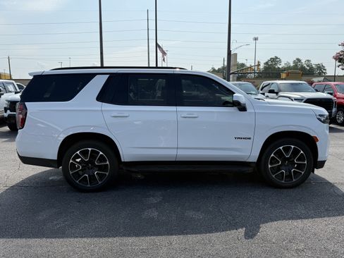 Used 2021 Chevrolet Tahoe RST w/ Luxury Package RWD image 12