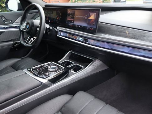 Used 2024 BMW 740i RWD image 24