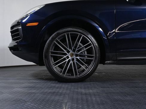 Certified 2023 Porsche Cayenne Platinum Edition AWD/4WD image 29