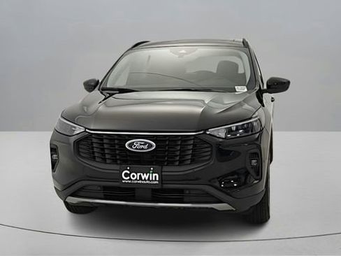 New 2026 Ford Escape SE w/ Class II Trailer Tow Package image 2