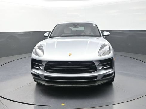 Used 2019 Porsche Macan AWD/4WD image 2