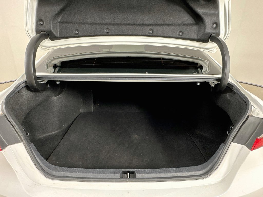 Used 2023 Toyota Camry LE FWD image 28