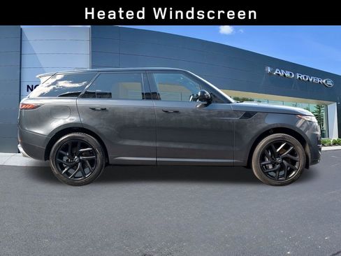 Used 2024 Land Rover Range Rover Sport SE image 8