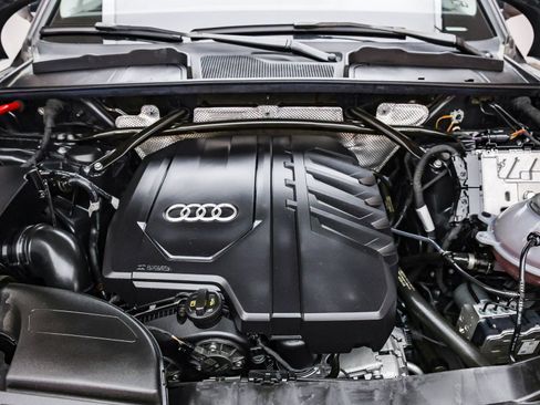 Used 2024 Audi Q5 2.0T Premium w/ Convenience Package image 29