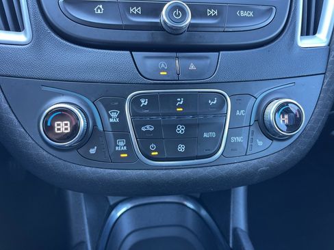 Used 2024 Chevrolet Malibu LT image 12