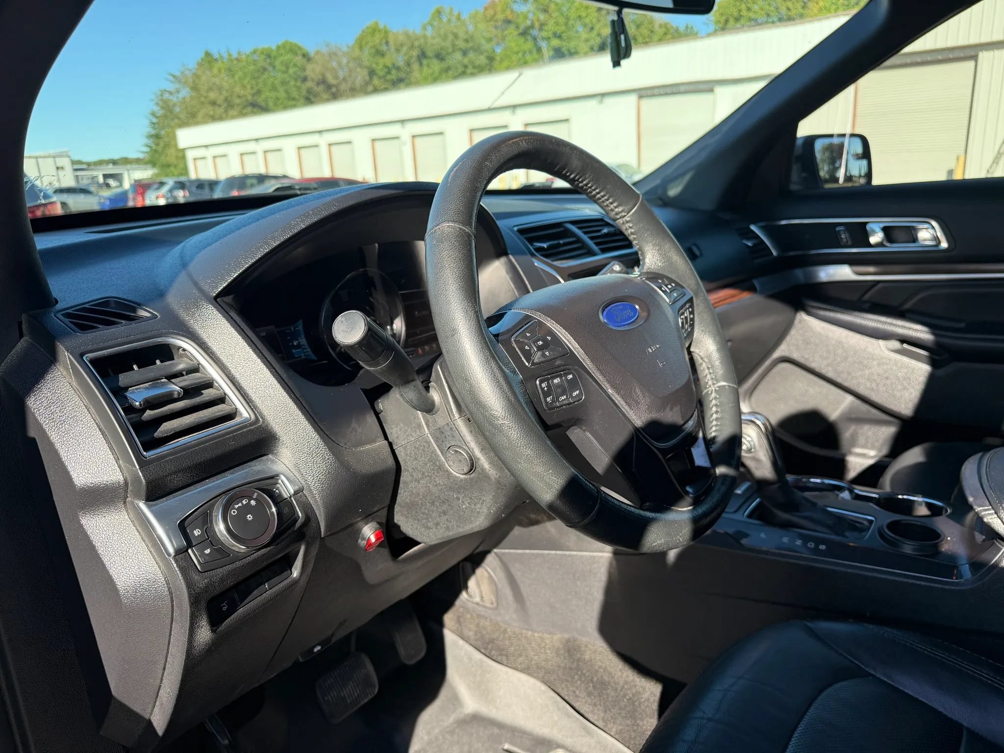 Used 2018 Ford Explorer Limited FWD image 17