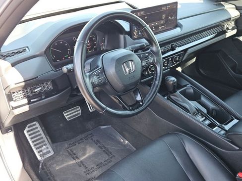 Used 2023 Honda Accord Sport image 12