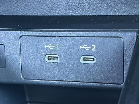 Certified 2025 Nissan Kicks SR image 25