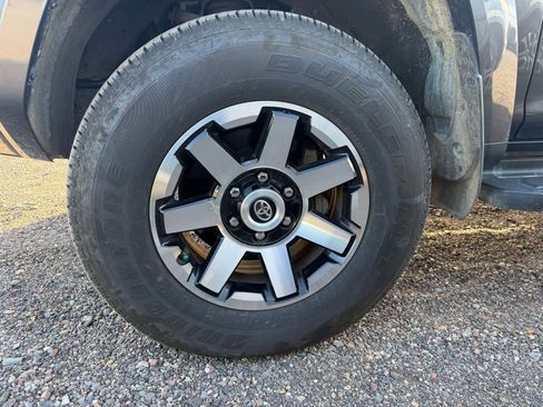 Used 2016 Toyota 4Runner SR5 image 6