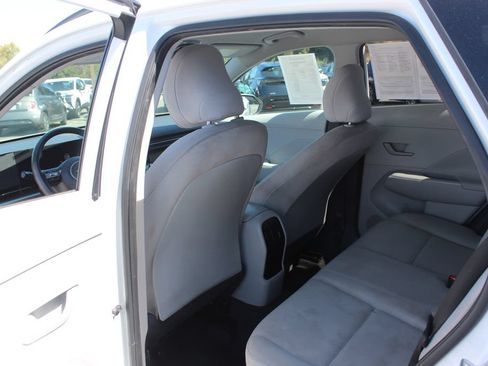 Used 2024 Hyundai Kona SEL FWD image 15