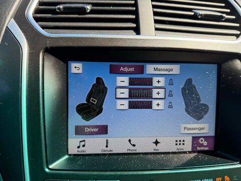 Used 2017 Ford Explorer Platinum AWD/4WD image 17
