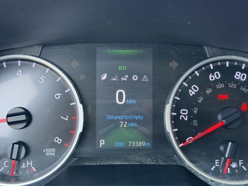 Used 2021 Toyota RAV4 LE FWD image 20