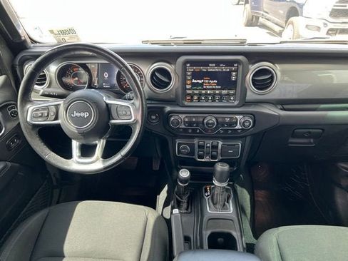 Used 2020 Jeep Wrangler Unlimited Sahara image 5