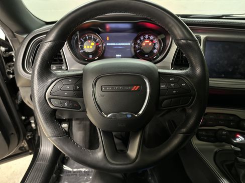 Used 2023 Dodge Challenger SXT w/ Plus Package image 18