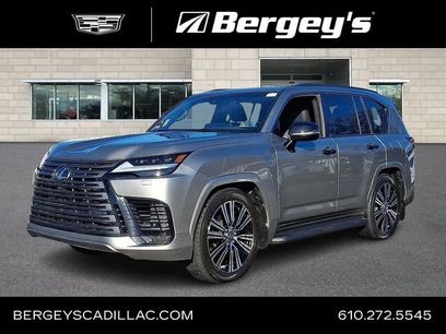 Used 2023 Lexus LX 600 4WD w/ Luxury Package