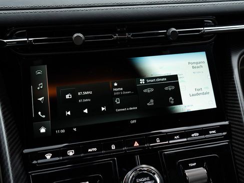 Used 2026 Aston Martin DB12 Coupe RWD image 32