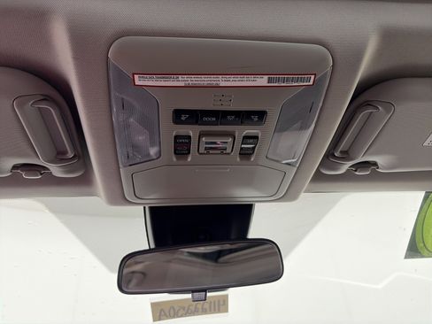 Used 2020 Toyota RAV4 XLE image 33