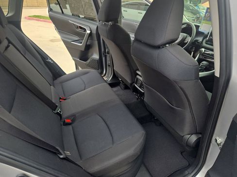 Used 2023 Toyota RAV4 LE AWD/4WD image 14