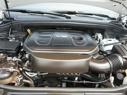 Used 2019 Jeep Grand Cherokee Laredo AWD/4WD image 11