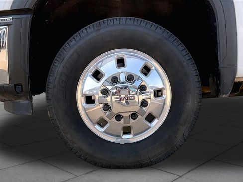 Used 2024 GMC Sierra 3500 SLT w/ SLT Premium Package AWD/4WD image 10