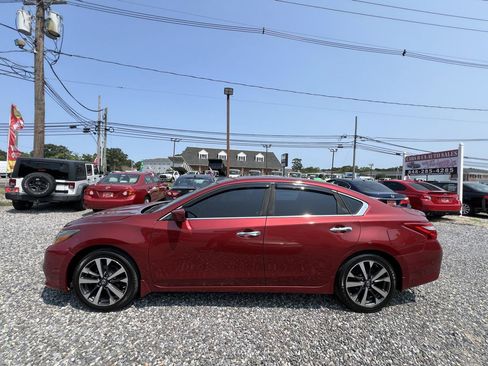 Used 2016 Nissan Altima 2.5 SR FWD image 4
