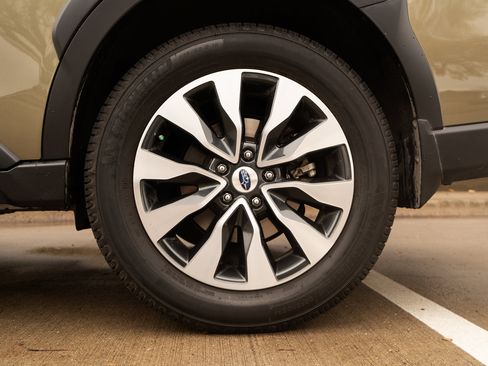 Used 2023 Subaru Outback Limited image 15