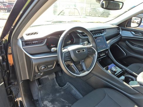 Used 2022 Jeep Grand Cherokee L Laredo w/ Luxury Tech Group I image 49