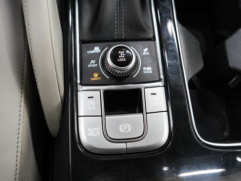 Used 2022 Kia Telluride EX w/ EX Premium Package AWD/4WD image 24
