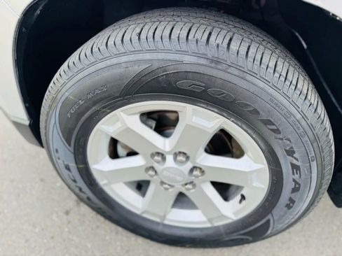 Used 2015 GMC Acadia SLE image 20