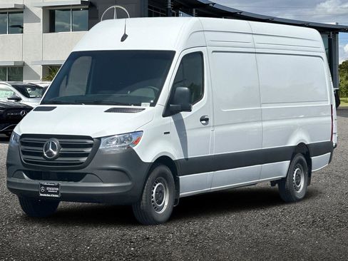 New 2024 Mercedes-Benz eSprinter 170 Cargo image 8