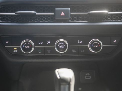 Used 2023 Honda HR-V EX-L image 13