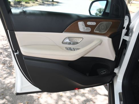 Used 2024 Mercedes-Benz GLE 450 4MATIC image 10