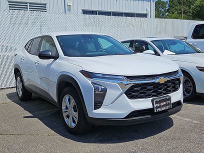 Used 2025 Chevrolet Trax LS