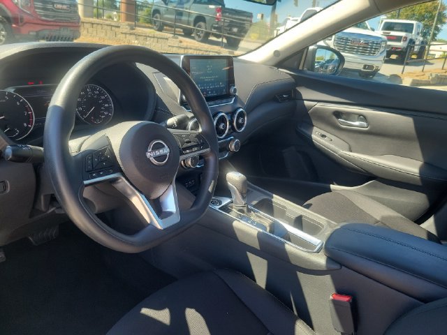 Used 2025 Nissan Sentra SV FWD image 13