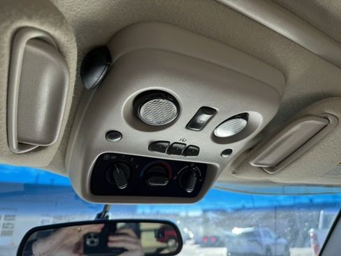 Used 2001 Chevrolet Tahoe LT w/ LT Preferred Equipment Group image 13