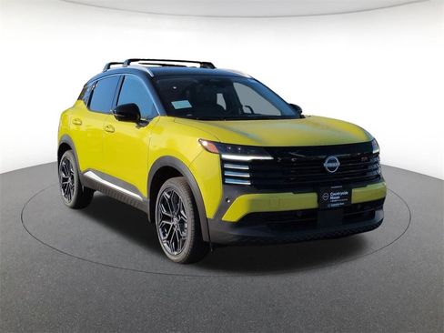 New 2026 Nissan Kicks SR w/ Cold Weather Package image 3