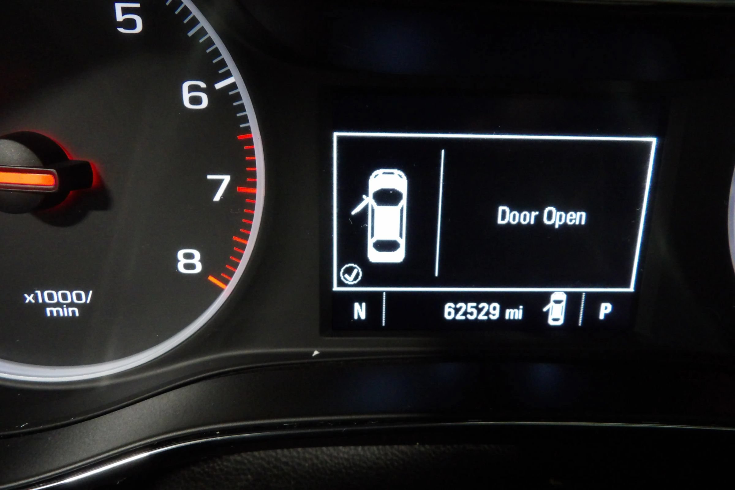 Used 2019 Chevrolet Cruze LS FWD image 15