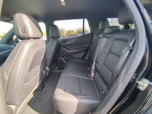 Used 2026 Chevrolet Equinox LT w/ Convenience Package II image 9