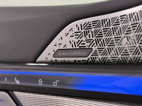 Used 2025 BMW M5 Touring image 13