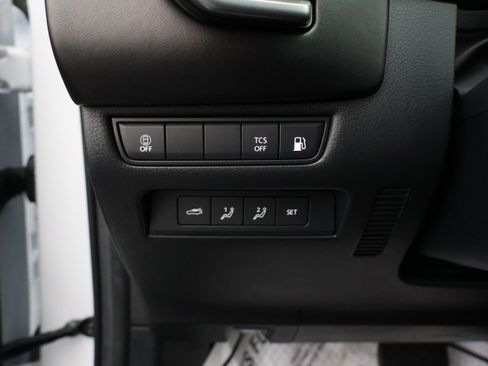 Used 2025 MAZDA CX-50 AWD 2.5 Hybrid w/ Premium Pkg image 33