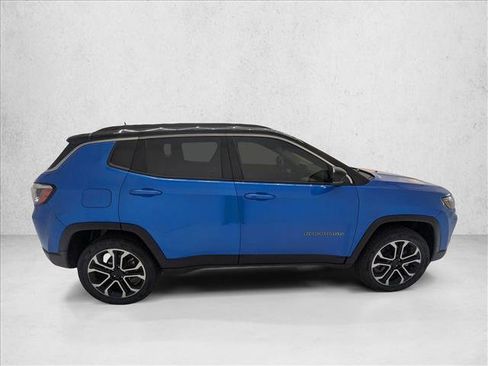 Used 2022 Jeep Compass Limited image 4