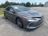 Used 2023 Toyota Camry XLE image 3